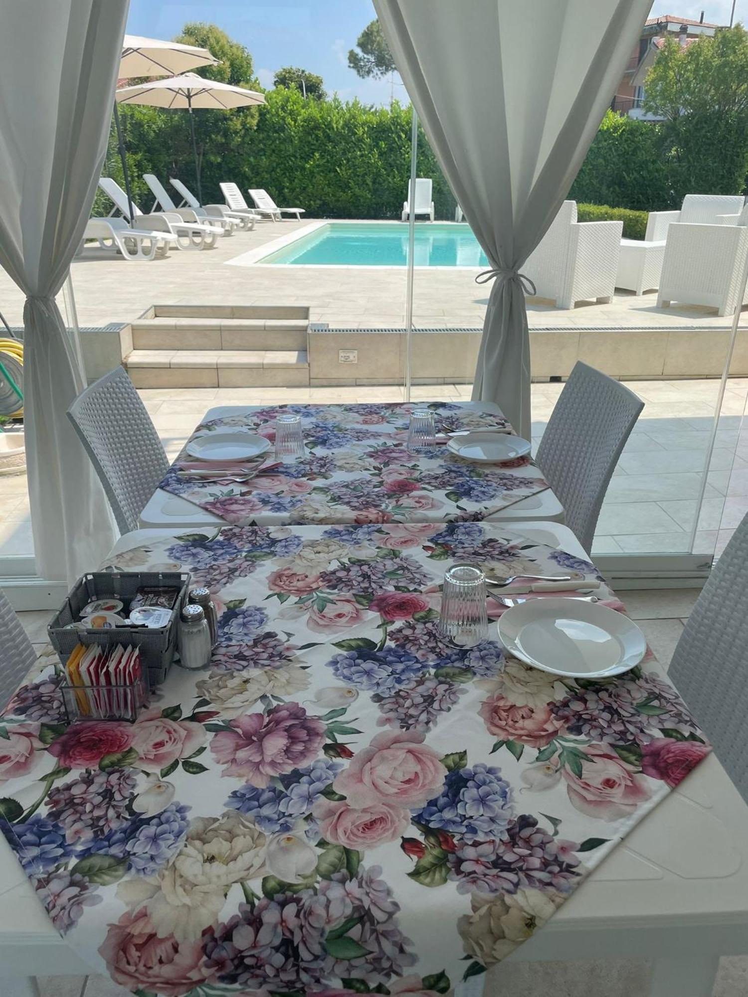 Bed And Breakfast Da Beatrice Sirmione Dış mekan fotoğraf